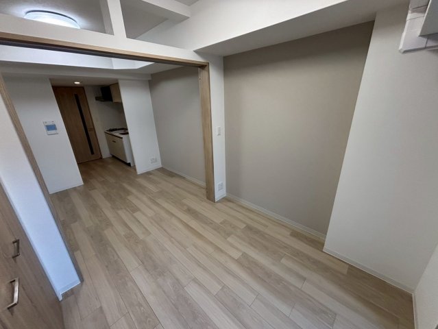 居室・リビング　同物件別部屋写真