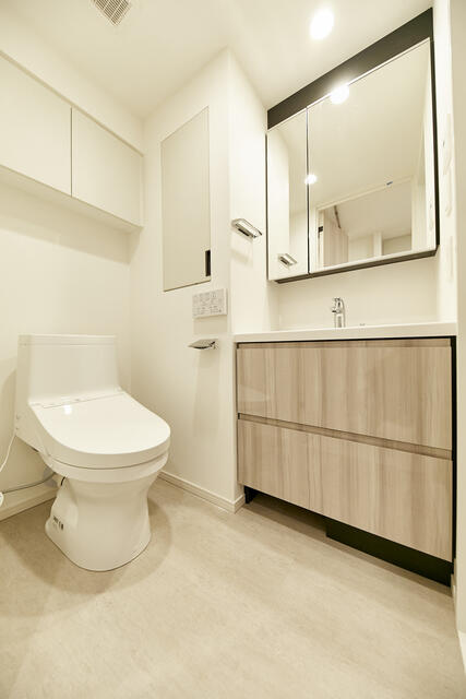 洗面設備　※写真は同タイプ住戸です。