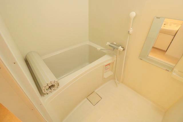 バス・シャワールーム　広々お風呂！