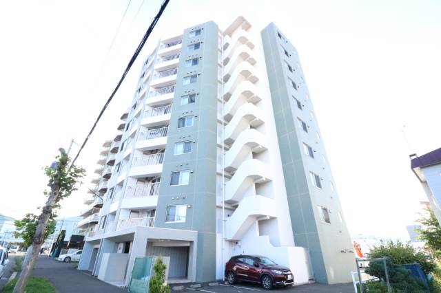 建物外観　１０階建ての高層マンション★