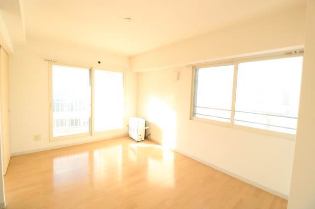 居室・リビング　日当たり良好リビング！