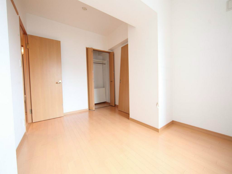 その他部屋・スペース　洋室6.3帖　クローゼット付（収納充実しています）