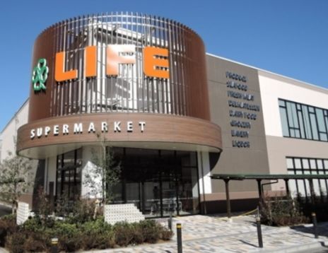 スーパー　ライフ桜新町店（スーパー）まで387m