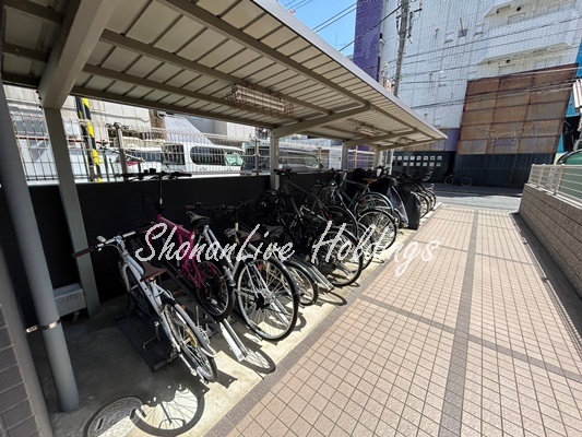 その他共有部分　屋根付き駐輪場あり♪