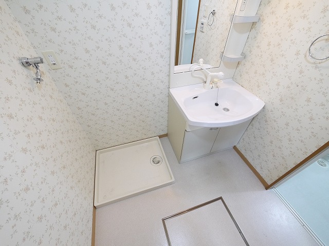 洗面設備　脱衣スペースもあります