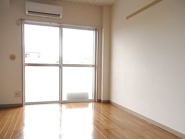 居室・リビング　居室