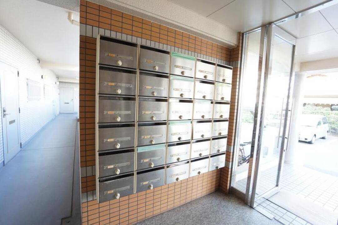 エントランス　メールBOX
