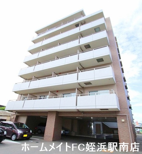 建物外観　★駅まで徒歩３分！通勤・通学に便利♪★