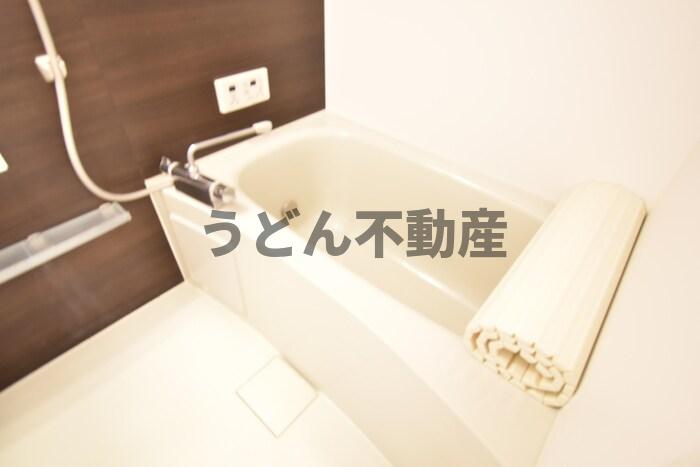 バス・シャワールーム　うどん県のお部屋探しはうどん不動産へ うどんちゃんとLINE