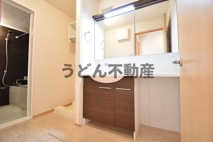 洗面設備　うどん県のお部屋探しはうどん不動産へ うどんちゃんとLINE