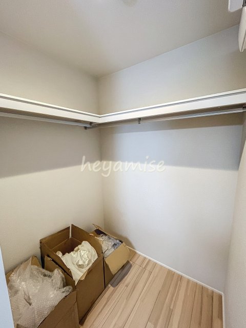 収納　写真は２０３号。家具等はつきません。