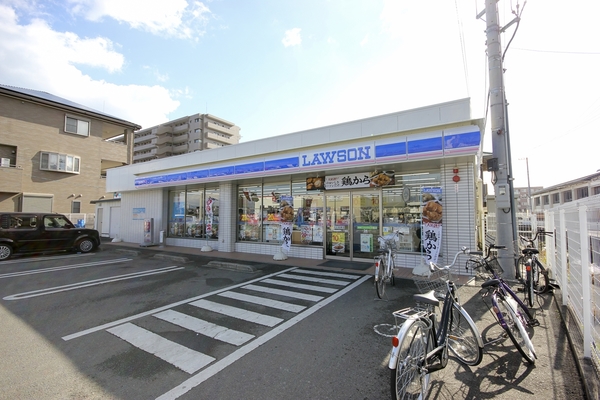 コンビニ　ローソン徳島城東町１丁目店（コンビニ）まで522m