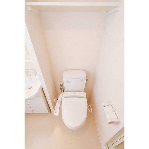 トイレ　落ち着いたトイレです