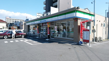 コンビニ　ファミリーマート 熱田波寄町店（コンビニ）まで353m