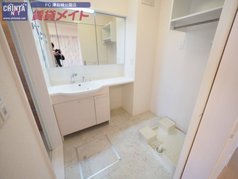 洗面設備　同物件別室写真