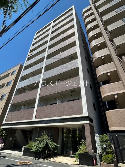 建物外観　駅徒歩3分。スタイリッシュな外観のハイグレードマンションです