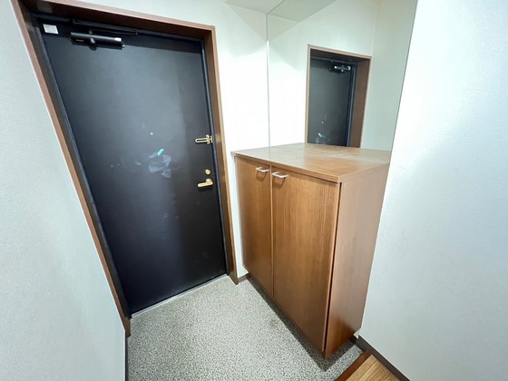 玄関　※別部屋の写真です