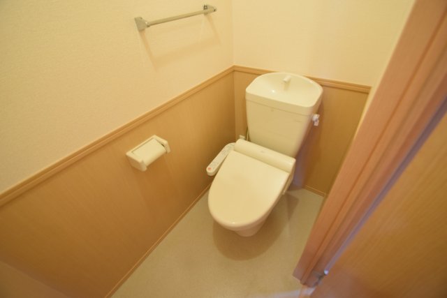 トイレ　清潔感のあるトイレです