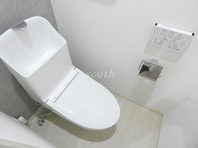 トイレ　ウォシュレット付きのトイレ