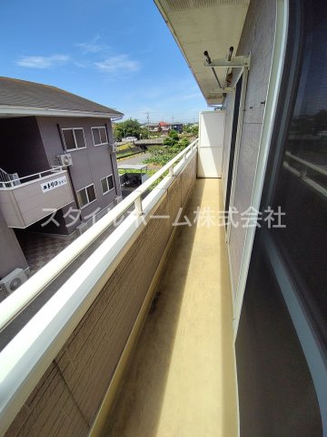 バルコニー　別部屋写真です。