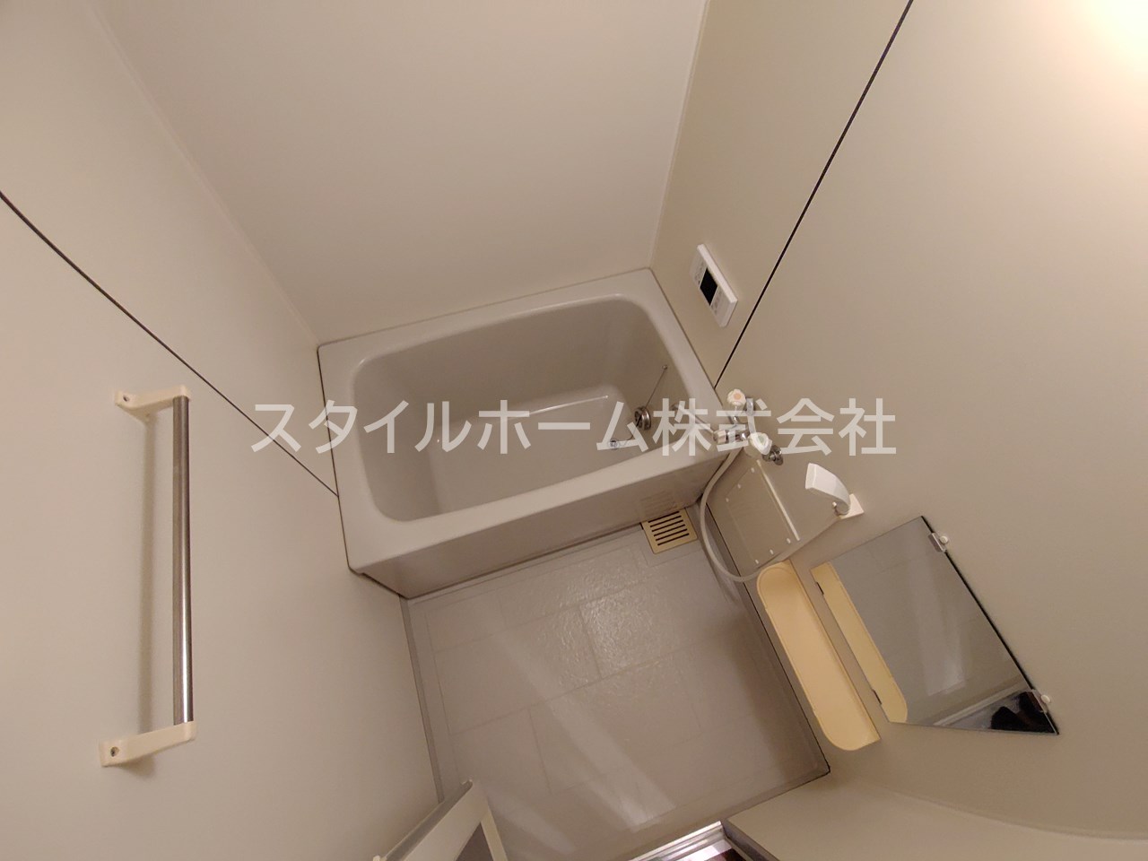 バス・シャワールーム　別部屋写真です。