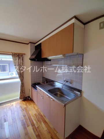 キッチン　別部屋写真です。