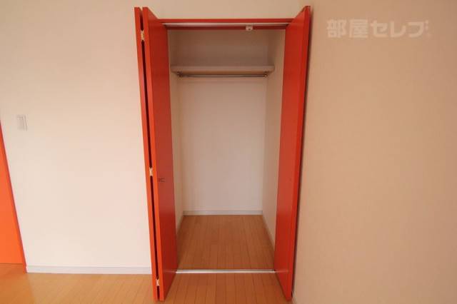 収納　ウォークインクローゼットです
