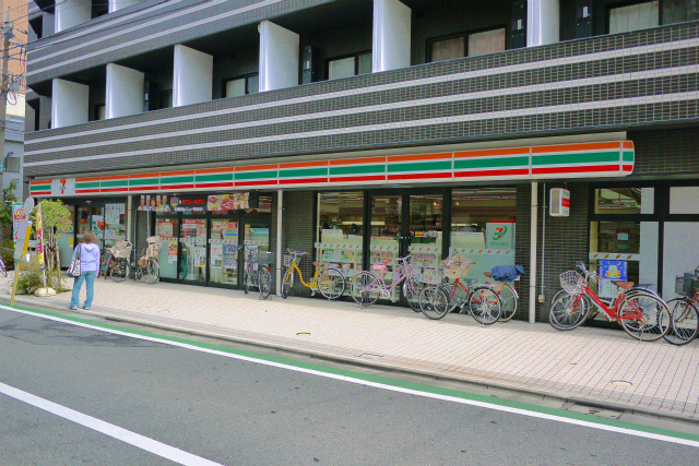 コンビニ　セブンイレブン 練馬中村北3丁目店（コンビニ）まで83m