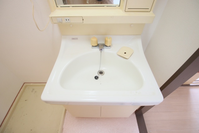 洗面設備　別室の参考写真です。※現況優先