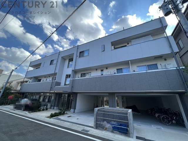 建物外観　オートロック、宅配ボックス完備☆