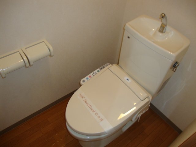 トイレ　シャワー付トイレ