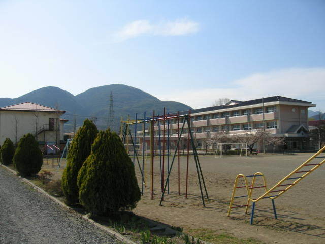 その他　上田市立川西小学校（その他）まで317m