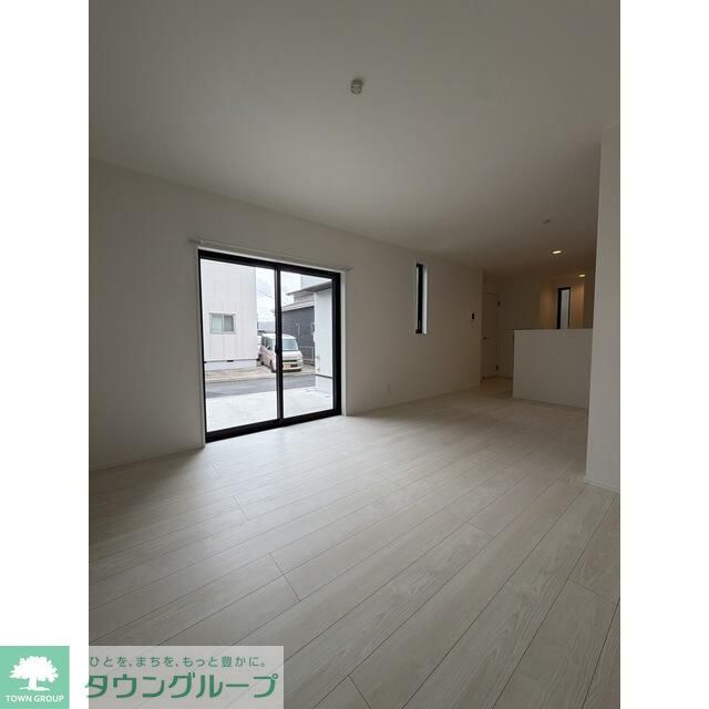 居室・リビング　同会社施工参照　現状優先