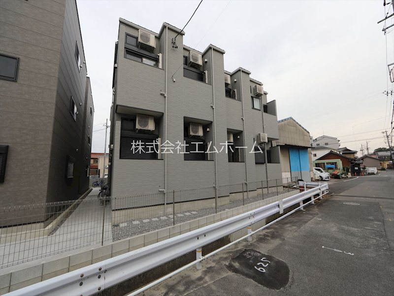 建物外観　外観　オートロック付　宅配ＢＯＸ有り