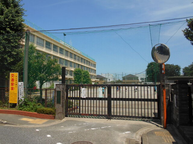 小学校　にしみたか学園　三鷹市立井口小学校（小学校）まで900m