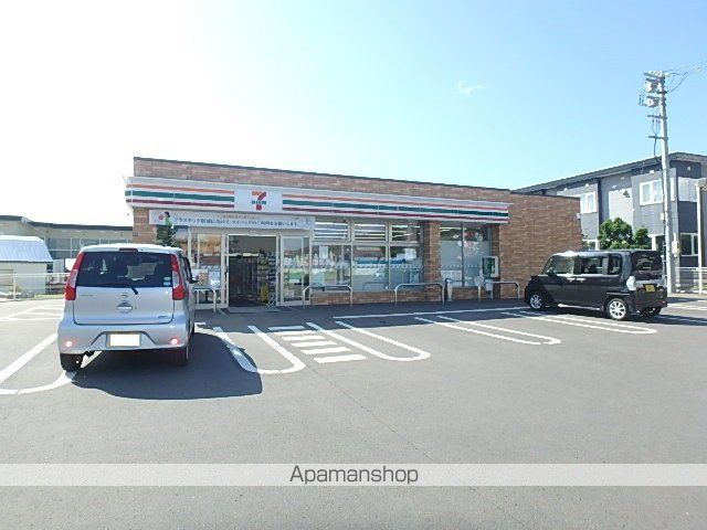 コンビニ　セブンイレブン（コンビニ）まで400m