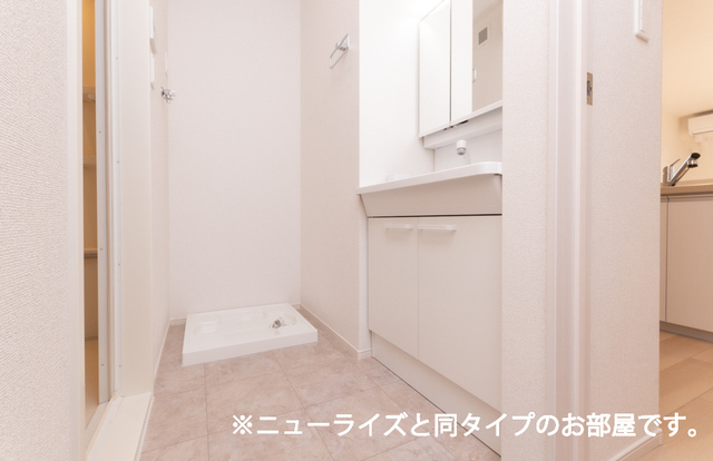 洗面設備　同仕様