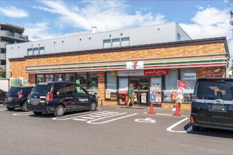 コンビニ　セブンイレブン東札幌5条4丁目店（コンビニ）まで290m