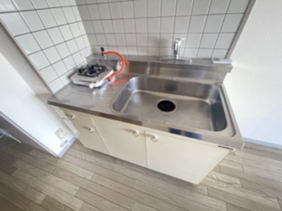 キッチン　※別部屋の写真です