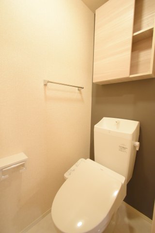 トイレ　温水洗浄便座付き　参考写真