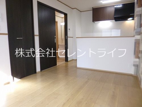 居室・リビング　洋室（アクセントクロス・エアコン・室内物干し））