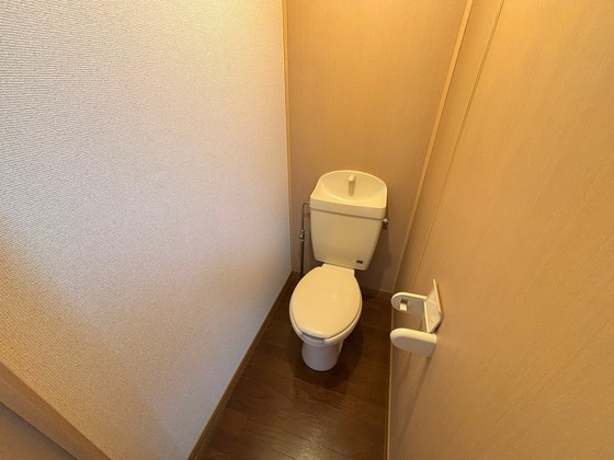 トイレ　※別部屋の写真です