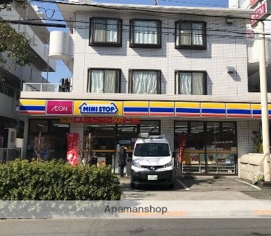 コンビニ　ミニストップ大田中央店（コンビニ）まで8m