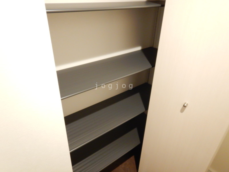 その他設備　下駄箱