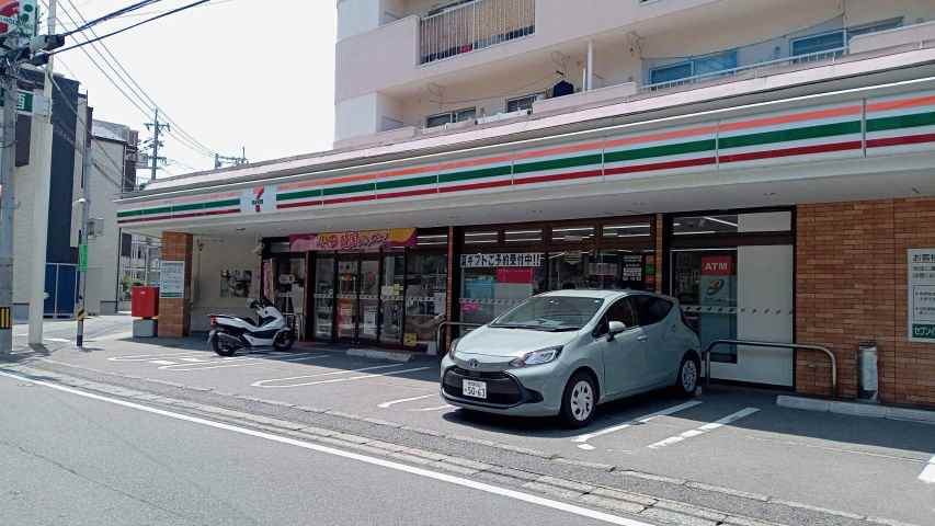 コンビニ　セブンイレブン井尻2丁目店（コンビニ）まで460m