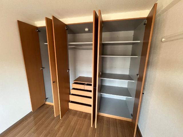 収納　南洋室クローゼット