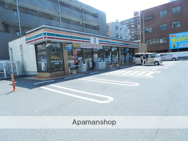 コンビニ　セブンイレブン八幡筒井町店（コンビニ）まで484m