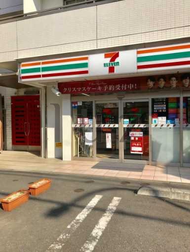 コンビニ　セブンイレブン 横浜大口駅前店（コンビニ）まで229m