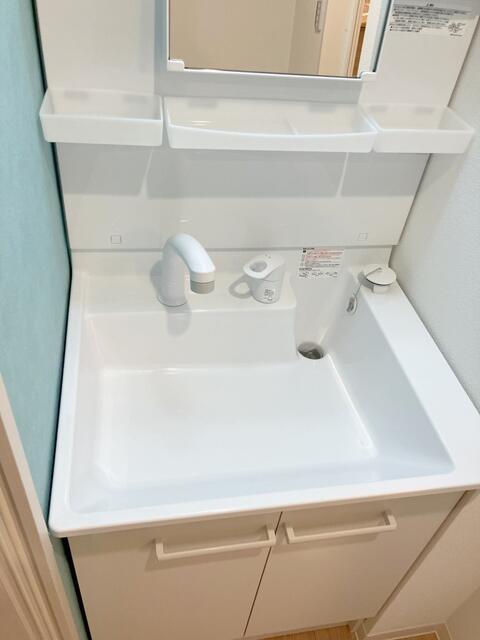 洗面設備　洗面台です