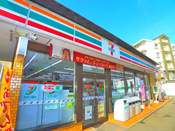 コンビニ　セブンイレブン（コンビニ）まで660m